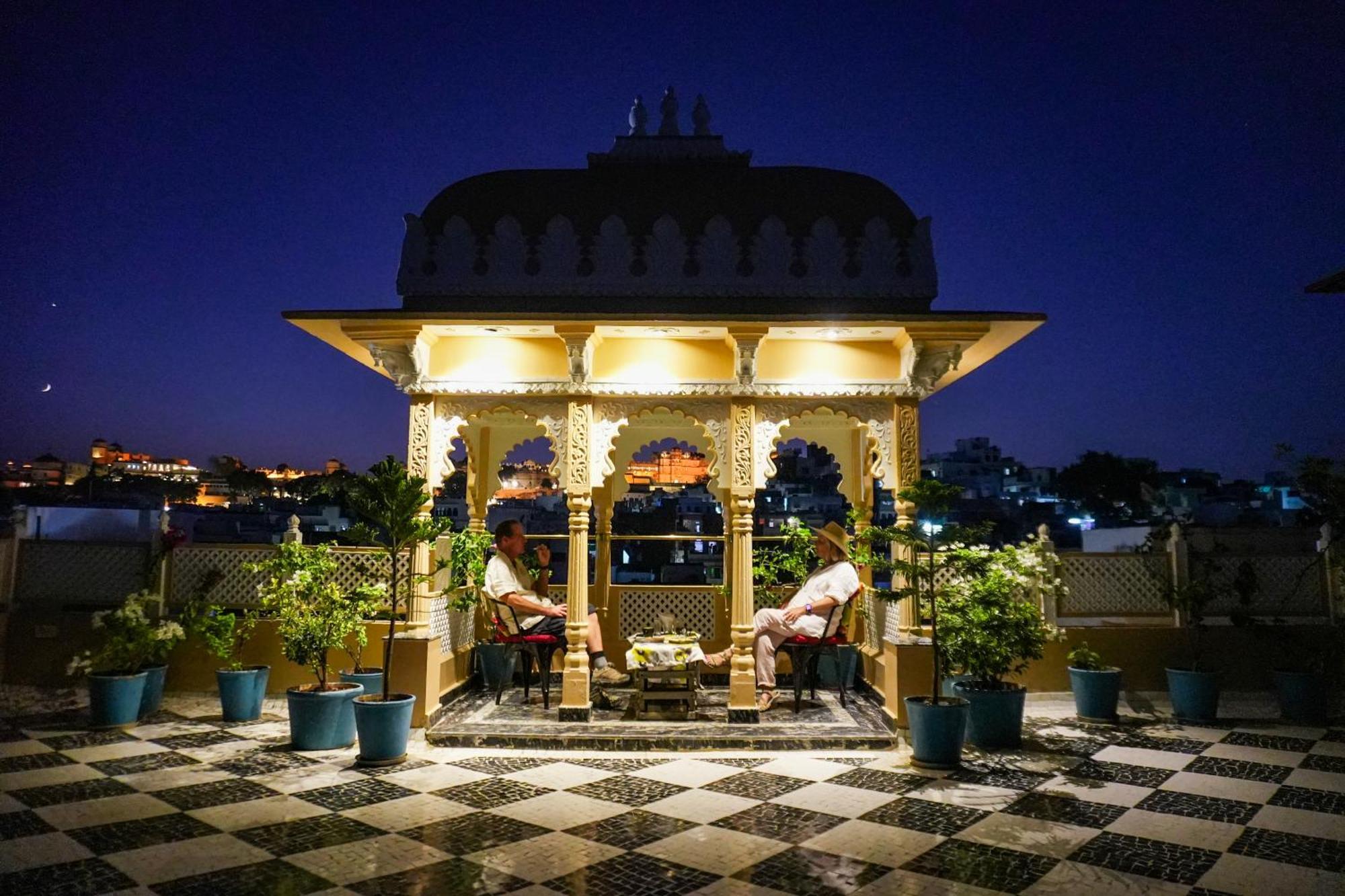 Petal Of Mewar - A Luxury Boutique Hotel Удайпур Экстерьер фото