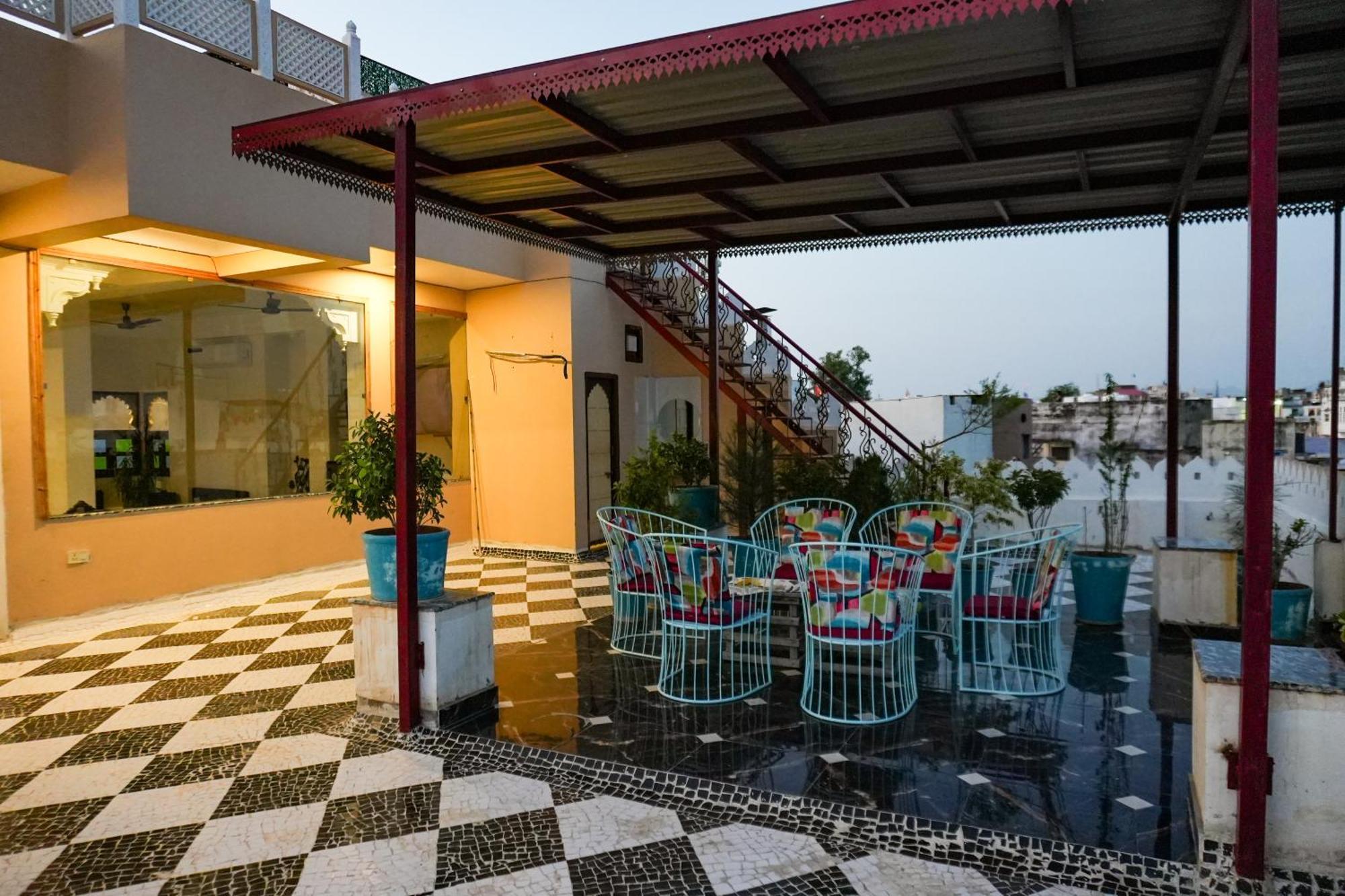 Petal Of Mewar - A Luxury Boutique Hotel Удайпур Экстерьер фото